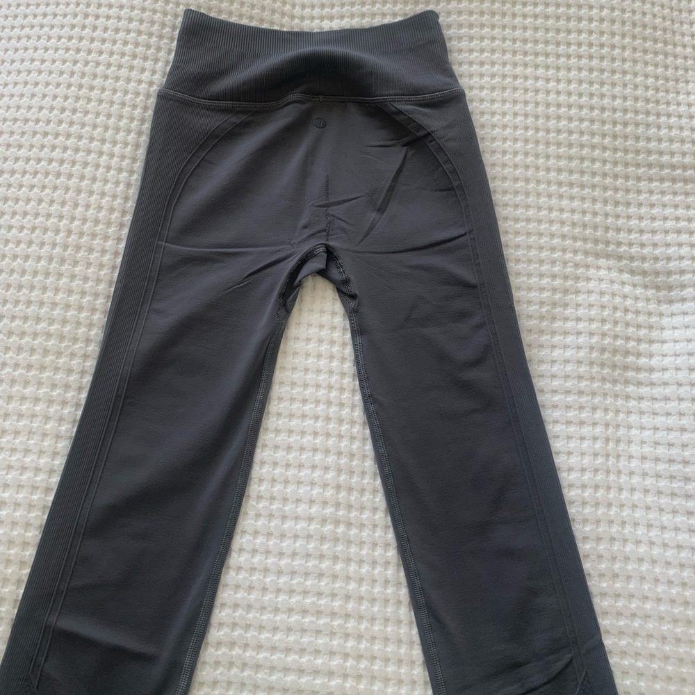LULU LEMON grey leggings size 4